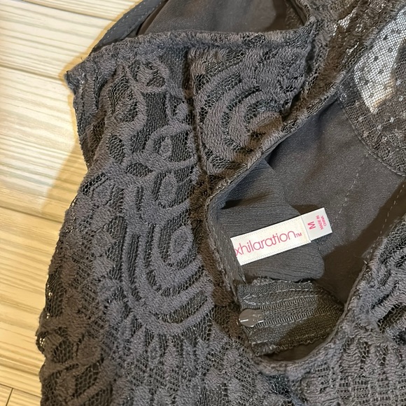 Exhilaration sleeveless romper, with lace - Picture 4 of 4